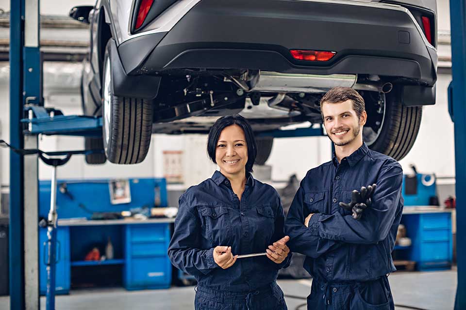 About Auto car repair service center and oil change